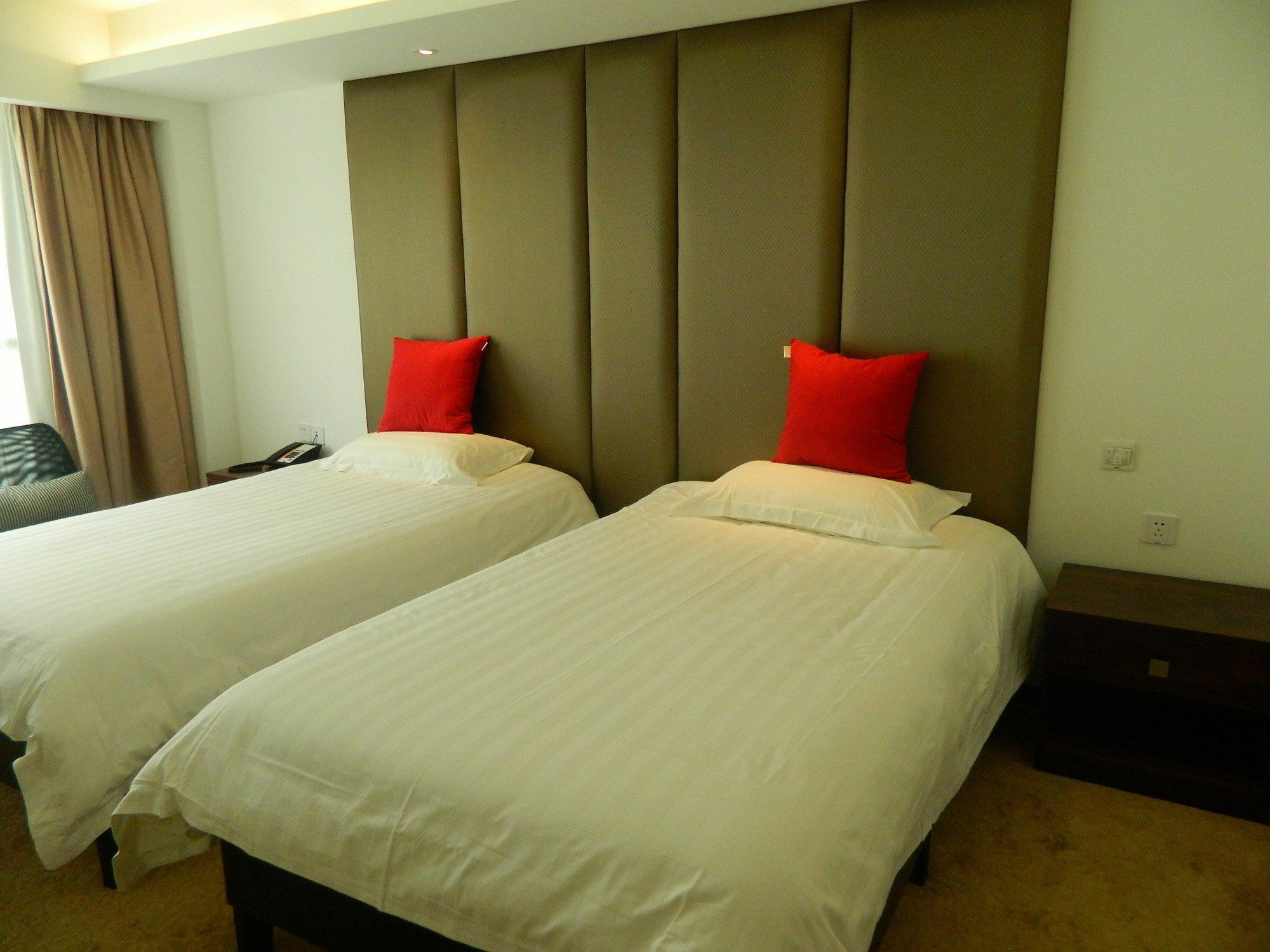 Coinfamily Hotel Шанхай Екстериор снимка